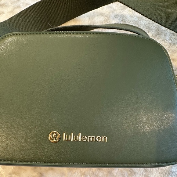 Everywhere Bag Lulu Lemon Cactus Leather 🌵 - Picture 3 of 9